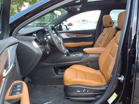 New 2025 Cadillac XT5 Premium Luxury w/ LPO, Floor Liner Package image 12