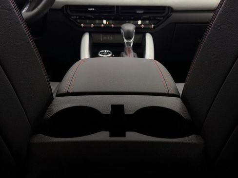 Used 2024 GMC Canyon AT4X image 35