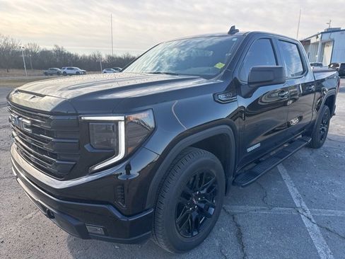 Used 2024 GMC Sierra 1500 Elevation w/ LPO, Elevation Black Package image 5