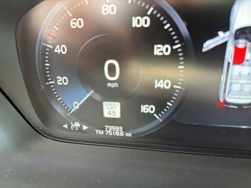 Used 2019 Volvo XC90 T6 Momentum image 23