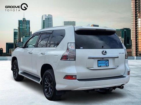 Used 2023 Lexus GX 460 Premium w/ Premium Package image 3