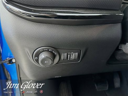 New 2026 Jeep Compass Latitude image 22