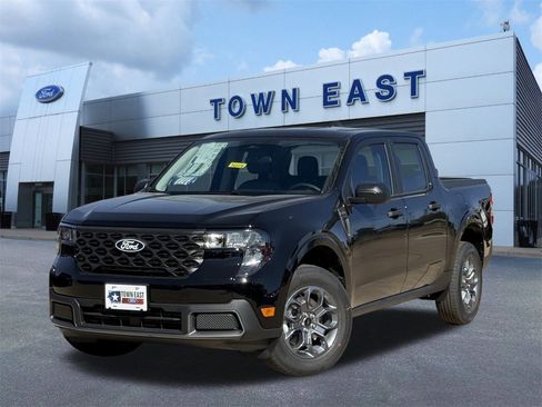 New 2025 Ford Maverick XLT image 25