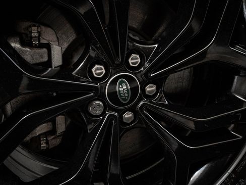 Used 2023 Land Rover Range Rover Evoque R-Dynamic S image 8