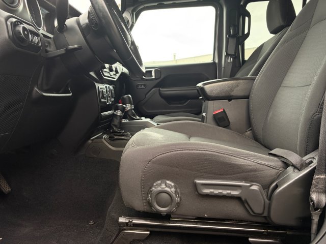 Used 2018 Jeep Wrangler Unlimited Sport S AWD/4WD image 14