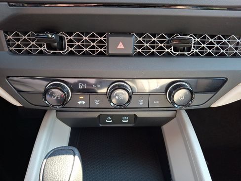 Certified 2025 Honda Accord LX image 15