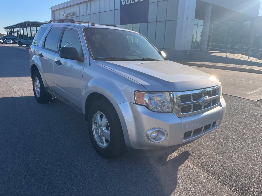 Used 2011 Ford Escape XLT w/ 202A Rapid Spec Order Code AWD/4WD image 3