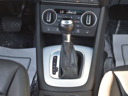 Used 2018 Audi Q3 2.0T Premium image 30