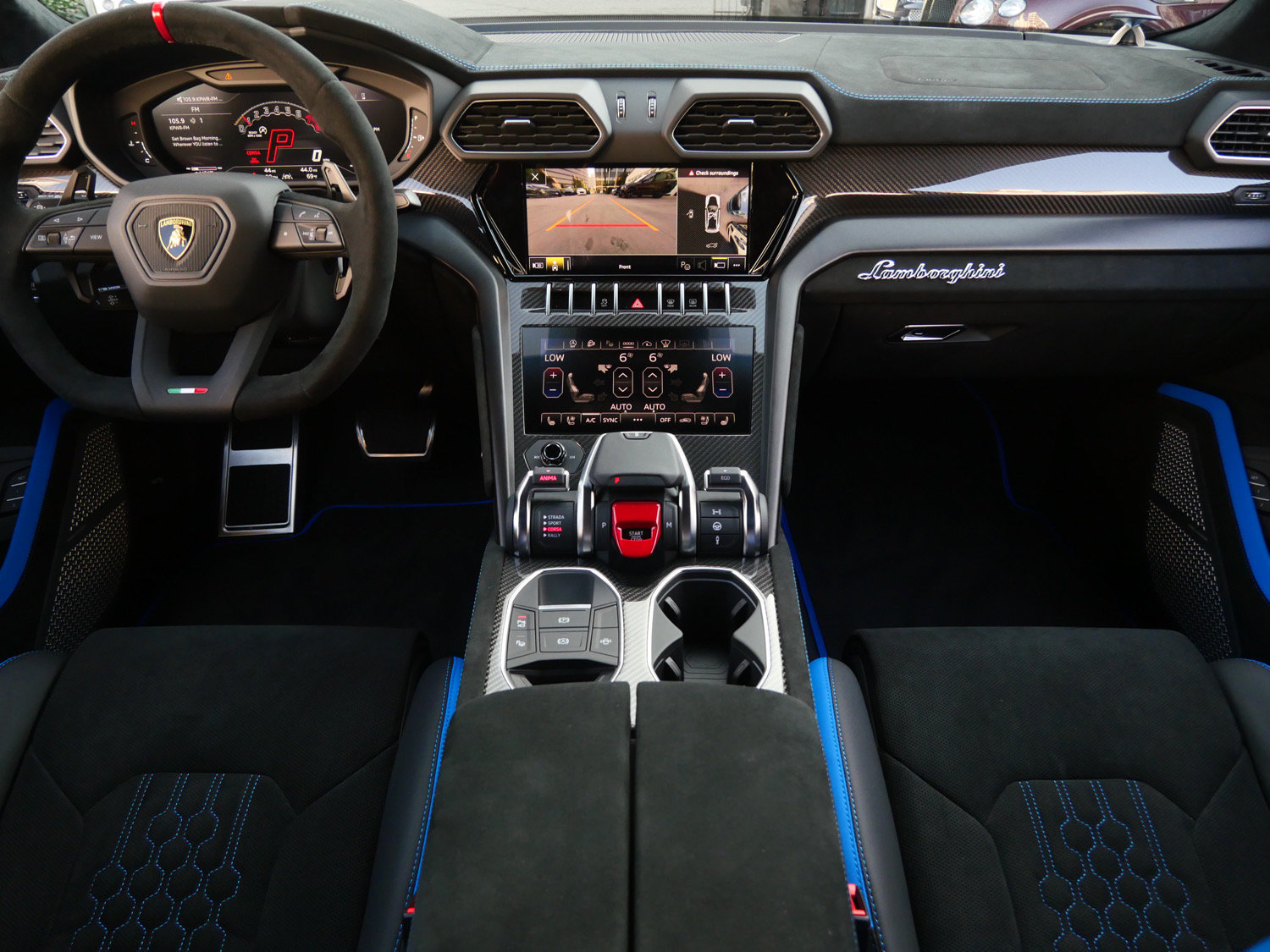 Used 2024 Lamborghini Urus Performante AWD/4WD image 7