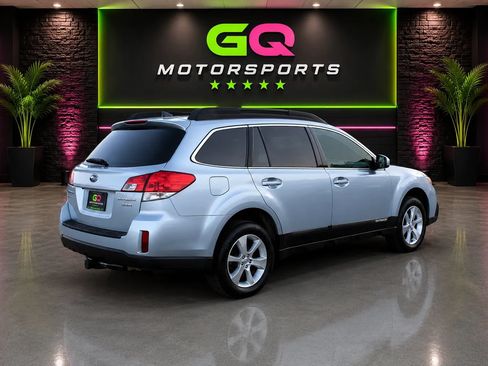 Used 2013 Subaru Outback 3.6R Limited w/ Moonroof Pkg AWD/4WD image 7