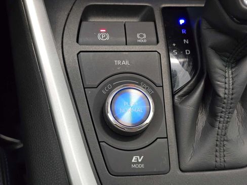 Used 2023 Toyota RAV4 XSE w/ XSE Grade Weather Package AWD/4WD image 15