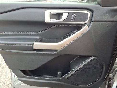 Used 2023 Ford Explorer XLT w/ Equipment Group 202A image 25