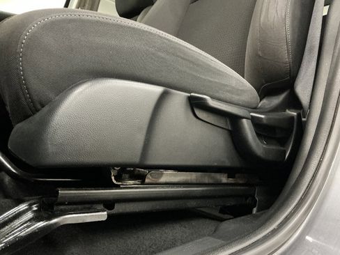 Used 2021 Honda HR-V EX image 11