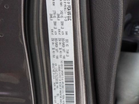 Used 2018 Dodge Durango R/T w/ Technology Group AWD/4WD image 36