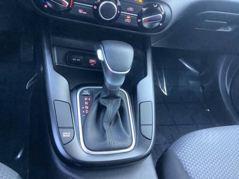 Used 2022 Kia Soul LX w/ Technology Package FWD image 18