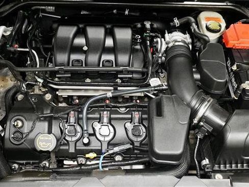 Used 2015 Ford Taurus Limited image 36