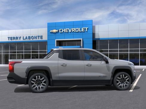 New 2026 Chevrolet Silverado EV W/T image 7