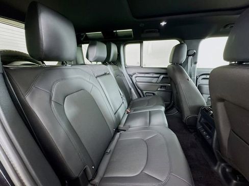 Used 2025 Land Rover Defender 110 S AWD/4WD image 28