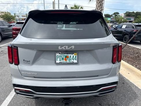 Used 2023 Kia Sorento SX FWD image 8