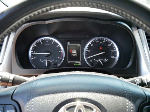 Used 2017 Toyota Highlander Limited Platinum AWD/4WD image 21