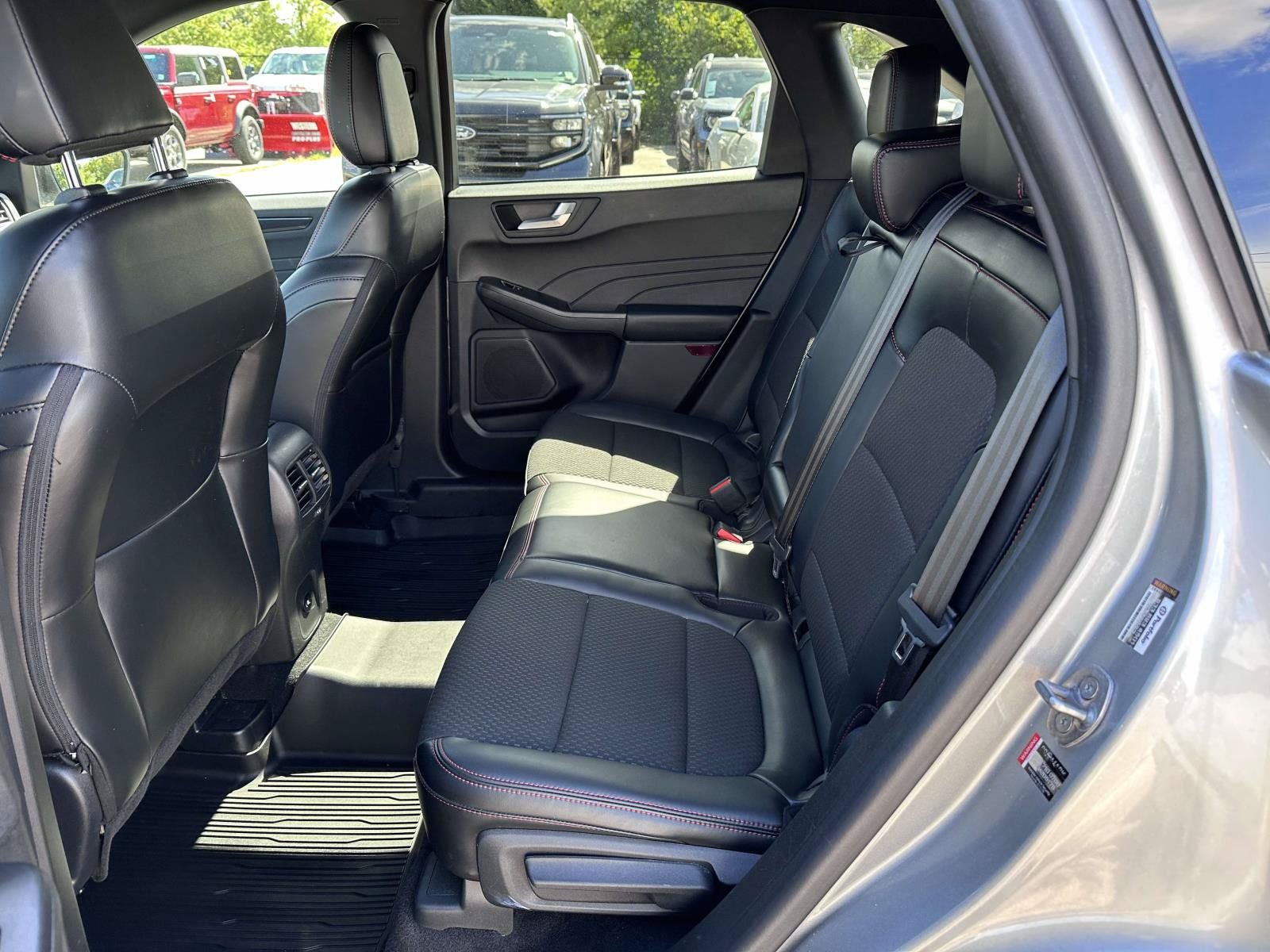 Used 2024 Ford Escape ST-Line w/ Tech Pack #1 AWD/4WD image 13