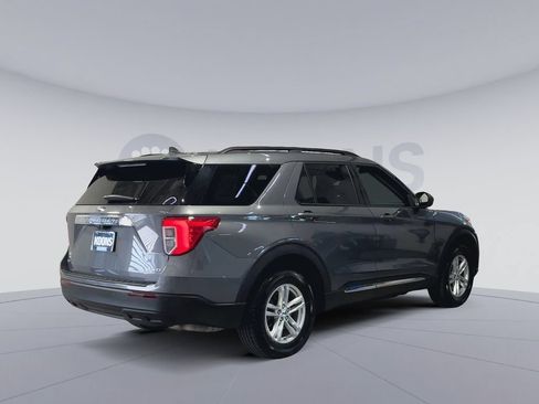 Used 2023 Ford Explorer XLT AWD/4WD image 11