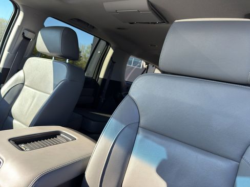 Used 2017 Chevrolet Suburban LT AWD/4WD image 27