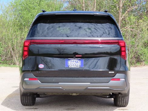 New 2026 Kia Carnival SX FWD image 17