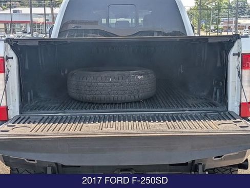 Used 2017 Ford F250 Lariat w/ Lariat Ultimate Package AWD/4WD image 10