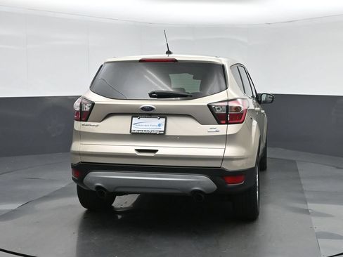 Used 2017 Ford Escape SE AWD/4WD image 6