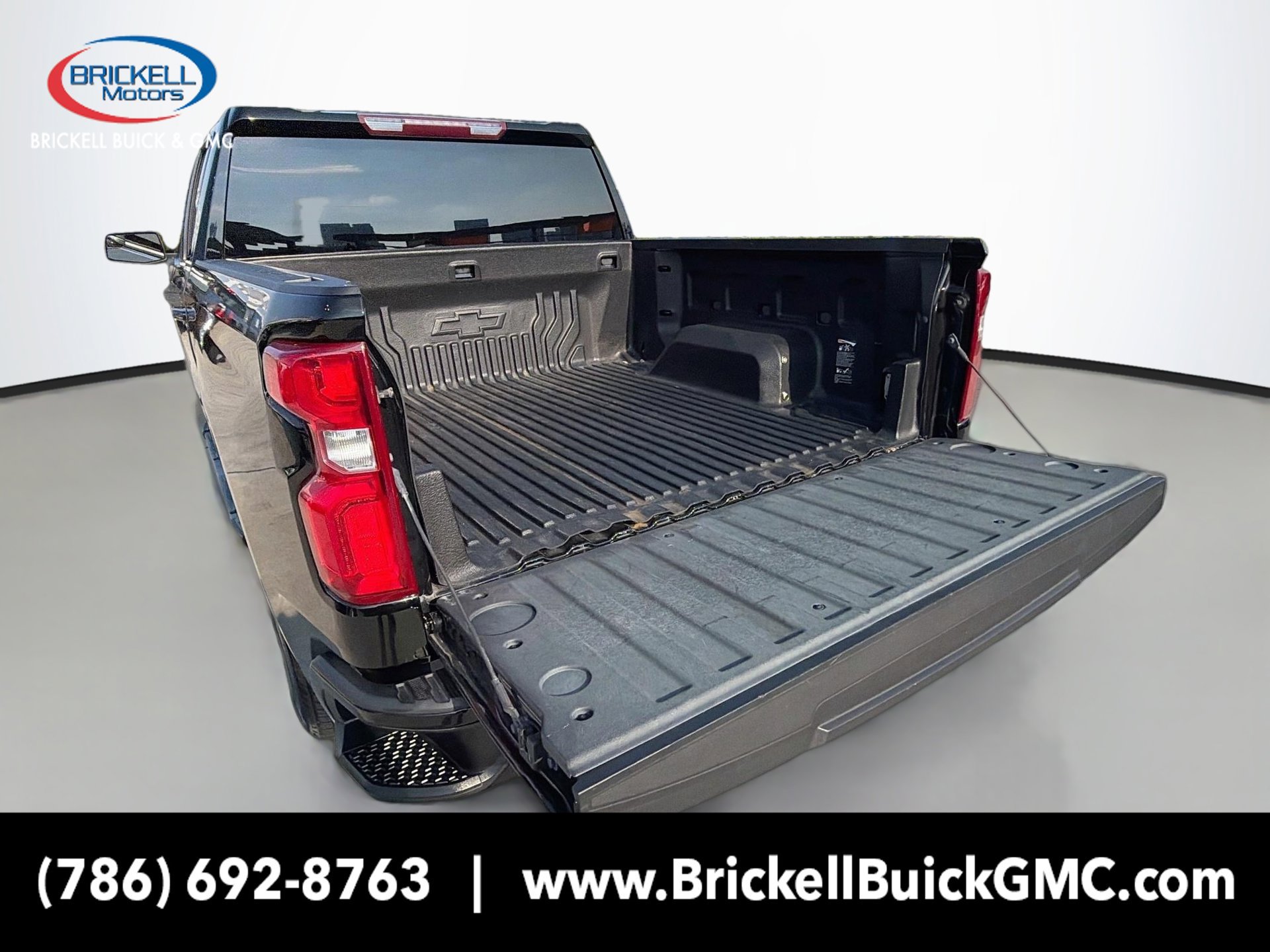 Used 2024 Chevrolet Silverado 1500 RST RWD image 14