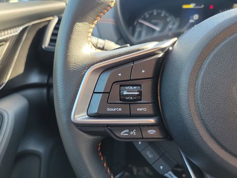 Used 2023 Subaru Crosstrek 2.0i Premium image 18