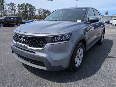 Used 2022 Kia Sorento LX FWD image 11