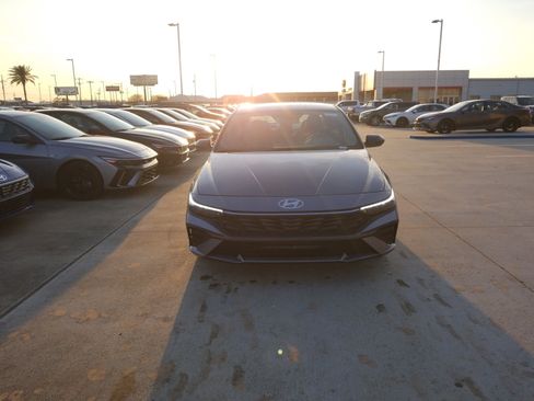 New 2026 Hyundai Elantra Sport image 2