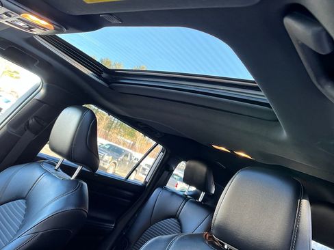 Used 2023 Toyota Highlander XSE image 21