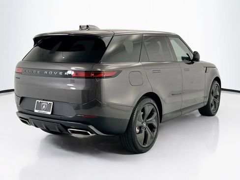 Used 2025 Land Rover Range Rover Sport SE AWD/4WD image 5