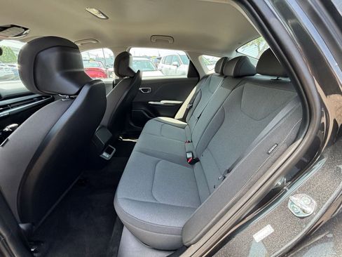 Used 2025 Kia K4 FWD image 29
