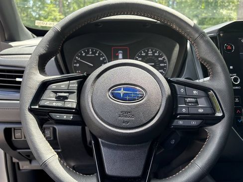 Used 2025 Subaru Forester Touring w/ Popular Package - Touring AWD/4WD image 13