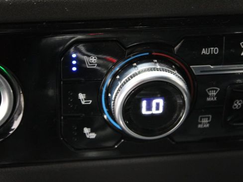 Used 2022 GMC Sierra 1500 SLT w/ SLT Convenience Package AWD/4WD image 50