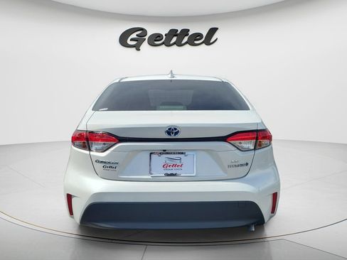 Used 2024 Toyota Corolla LE w/ LE Convenience Package FWD image 6