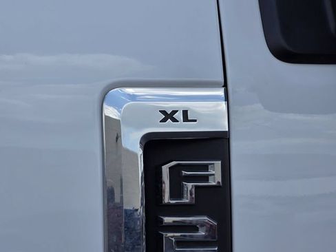 Used 2022 Ford F250 XL w/ Power Equipment Group AWD/4WD image 31