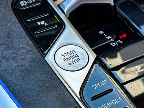 Certified 2023 BMW X7 xDrive40i w/ Premium Package image 16