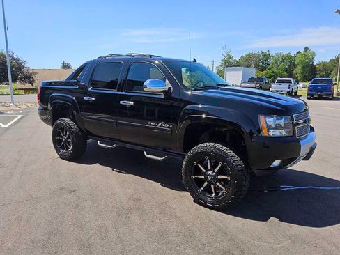 Used 2012 Chevrolet Avalanche LT AWD/4WD image 3