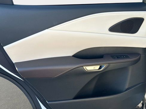 Used 2024 Lexus RX 350 FWD w/ Technology Package image 11