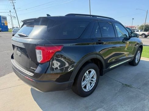 Used 2023 Ford Explorer XLT w/ Equipment Group 202A AWD/4WD image 14