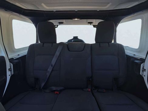 Used 2018 Jeep Wrangler Unlimited Sport S image 10