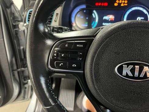 Used 2019 Kia Niro EX Premium FWD image 25