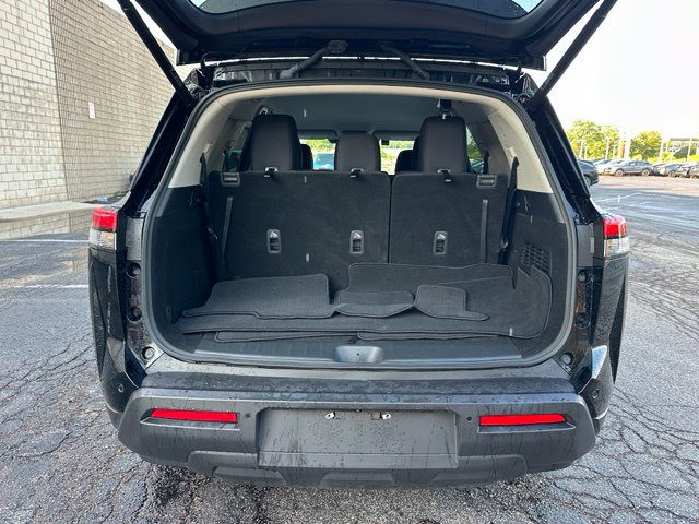 Certified 2025 Nissan Pathfinder SV AWD/4WD image 13