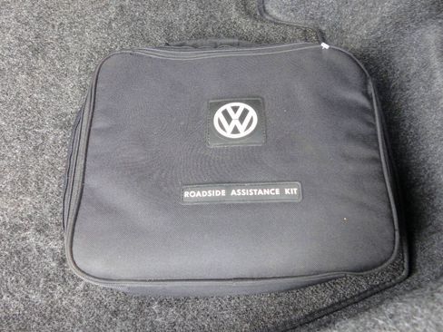 Used 2015 Volkswagen Jetta Sport FWD image 38