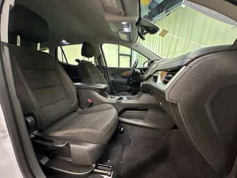 Used 2020 GMC Terrain SLE w/ Elevation Edition FWD image 16